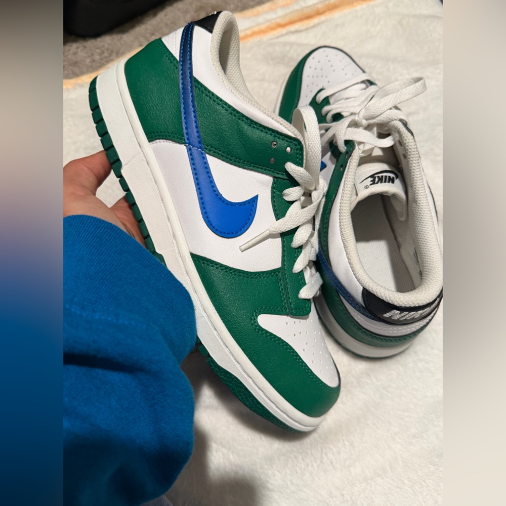 Nike Kids Sneakers in Green and Blue